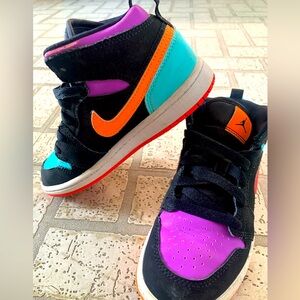 Air Jordan - Jordan 1 MID (PS) Size 13C - Black / Total Orange